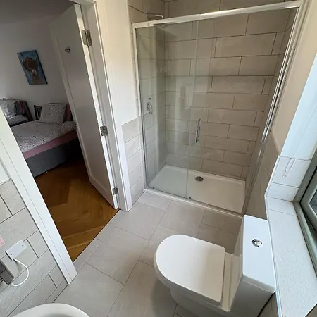 Lavarna House Holiday home *